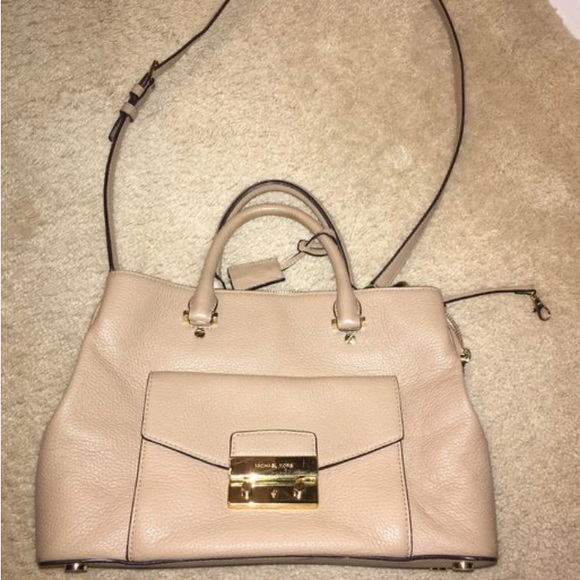 Michael Kors handbag with matching Crossbody strap - Picture 4 of 16